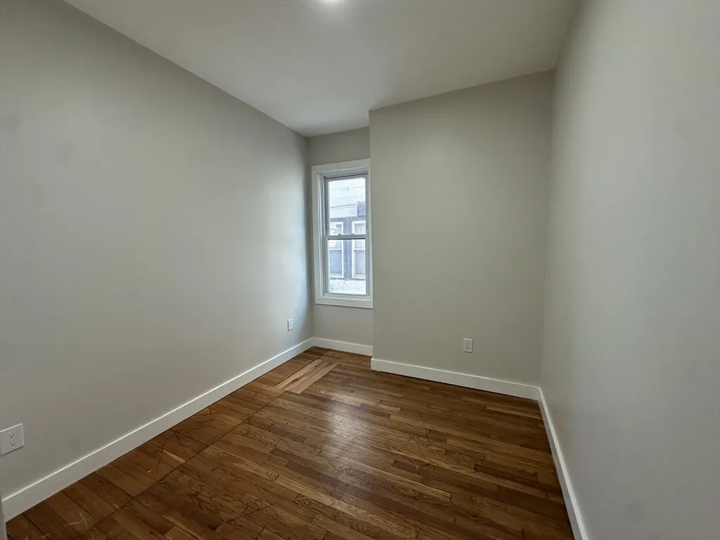 34-36 Abbotsfield St, Roxbury