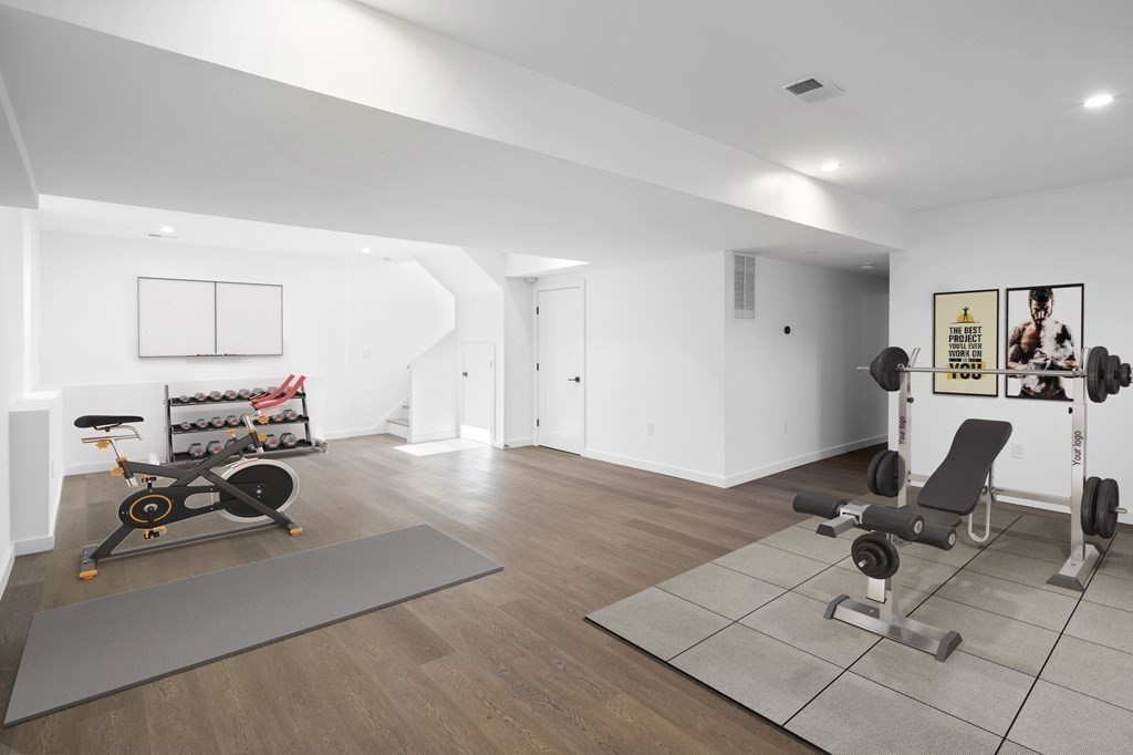 70 Walker St, Newtonville