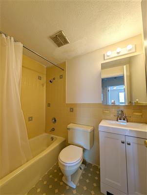 86 Newbury St, Teele Square