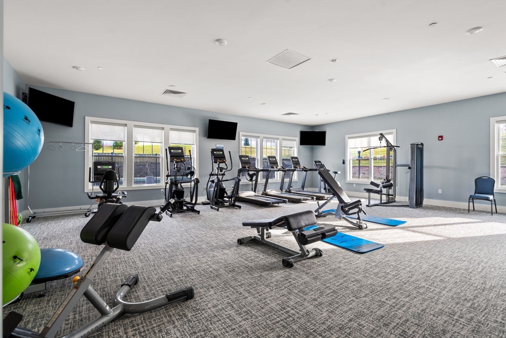 1410 Peters Farm Way, Westborough