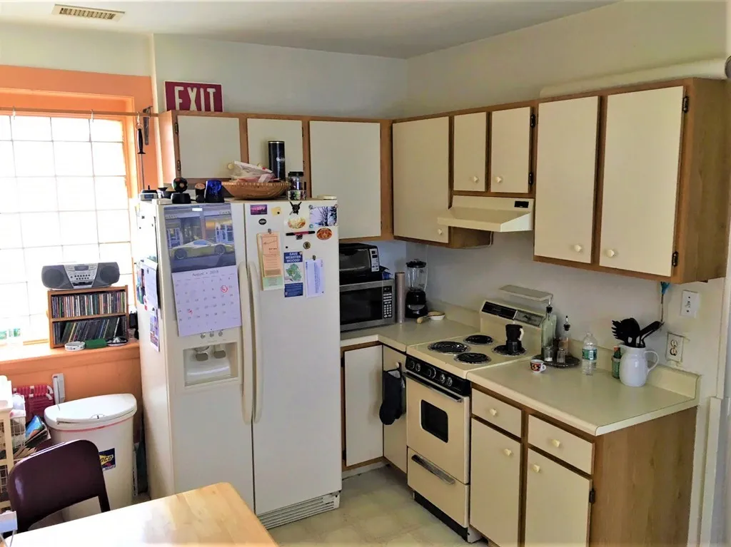 391 Langley Rd, Thompsonville