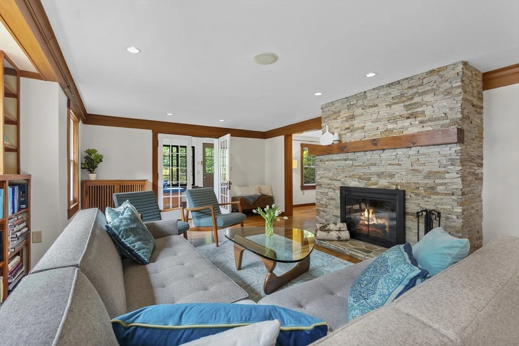 50 Grove Hill Park, Newton