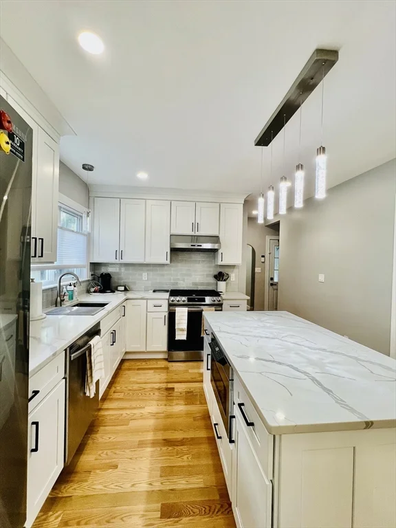 28 Metcalf, Medford