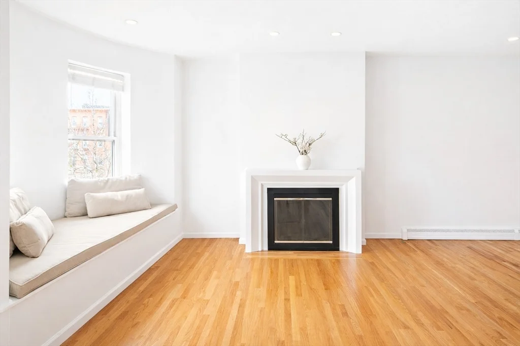 11 Albemarle St, Back Bay