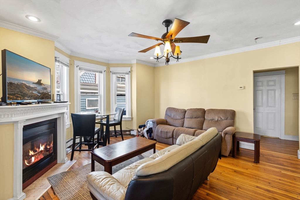 18 Gaston St, Roxbury