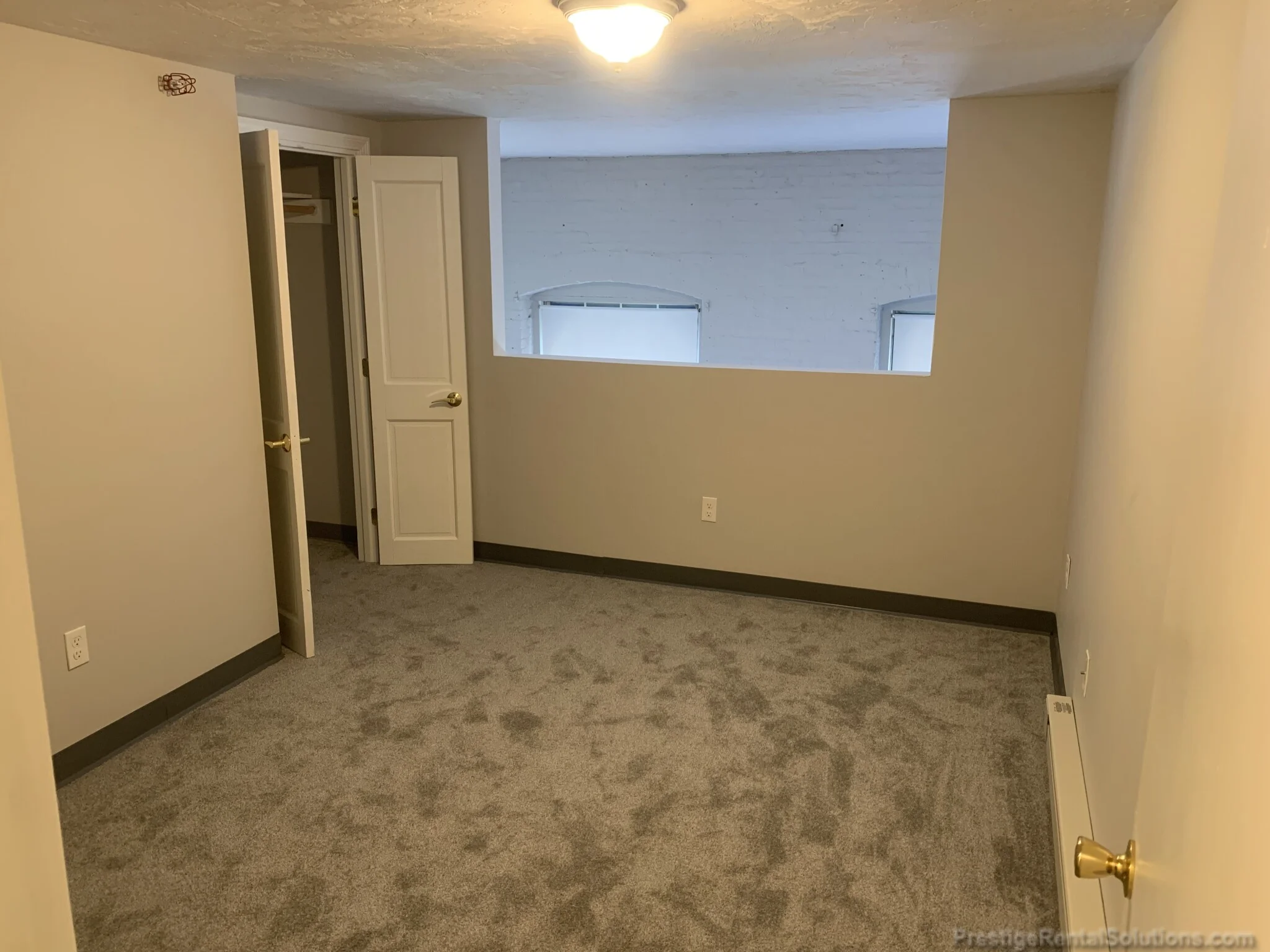 11 Willow St, Fitchburg