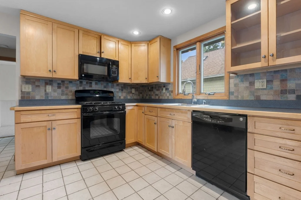 5-7 Linwood Ave, Melrose