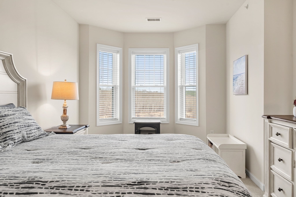 1410 Peters Farm Way, Westborough