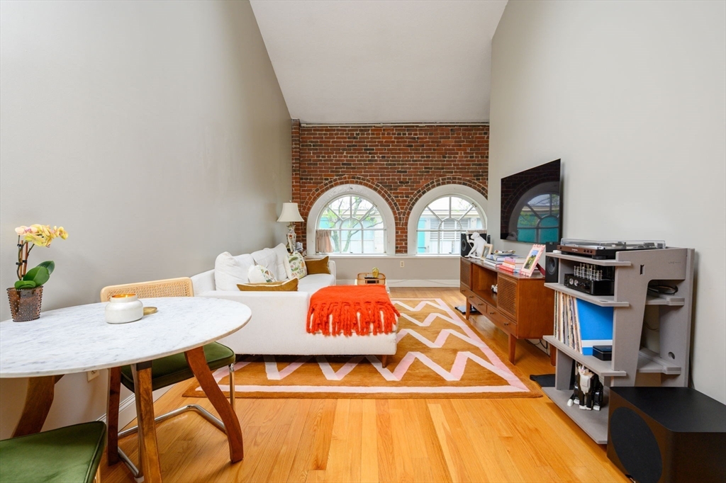 106 13th St, Charlestown