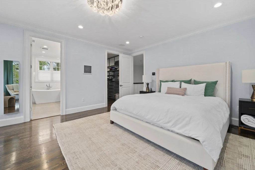 11 Woodhaven Rd, Waban