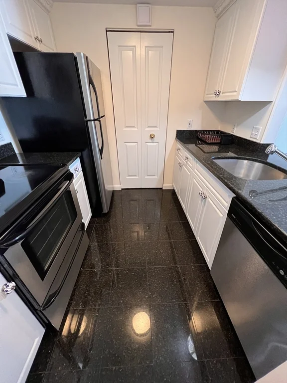 8 Museum Way, East Cambridge