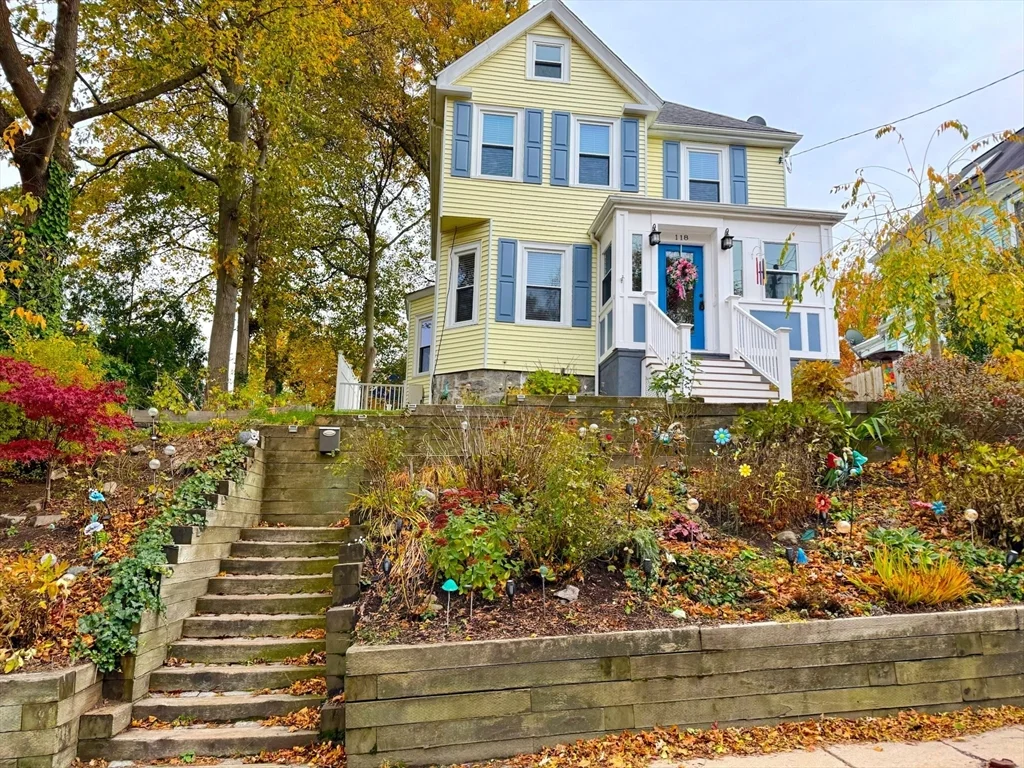 118 Newburg St, Roslindale