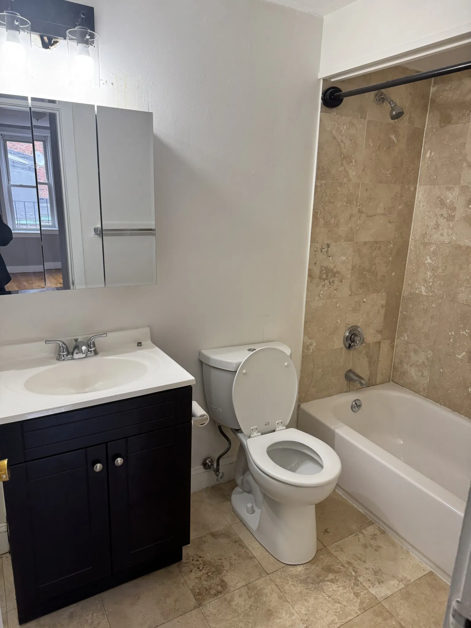 145 Endicott St, North End