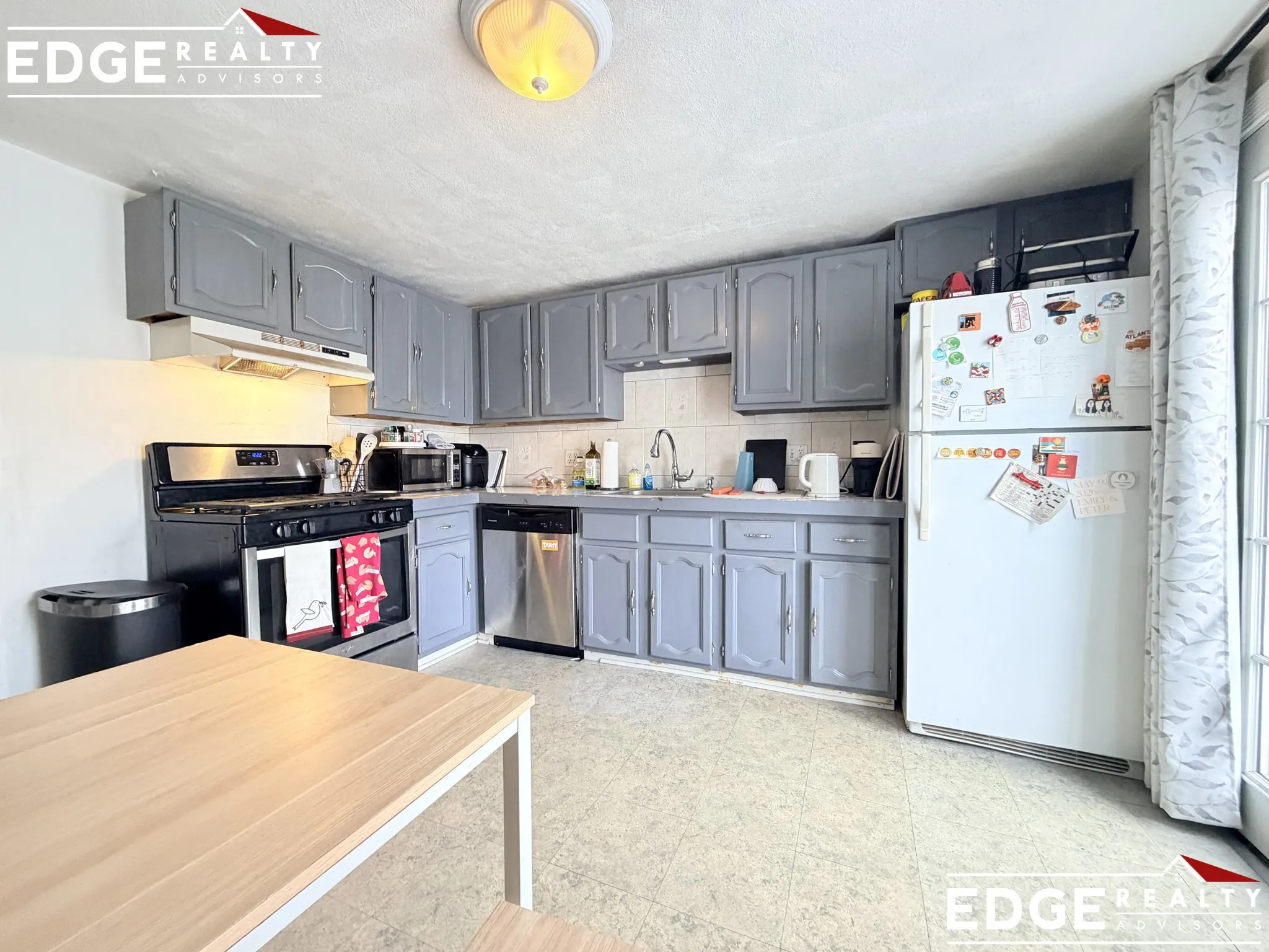 15 Cottage St, South Boston