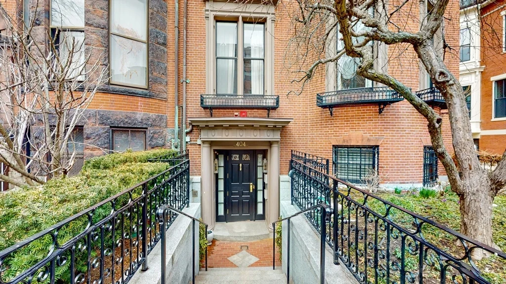 404 Beacon St, Back Bay
