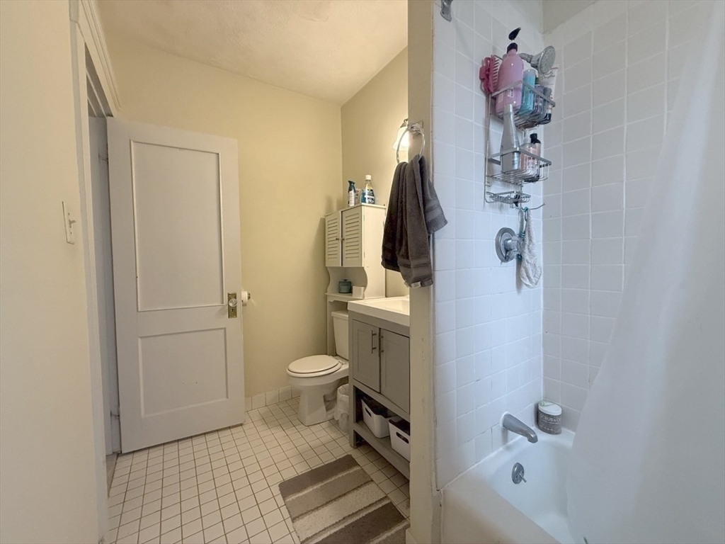 1472 Commonwealth Ave, Brighton