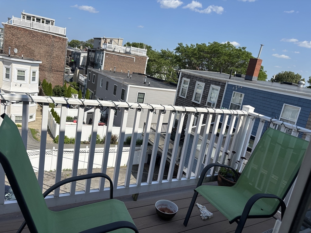 160 1/2 H St, South Boston