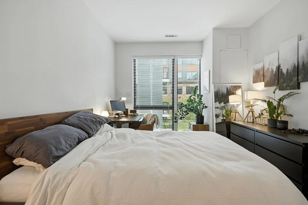 45 W 3rd St, South Boston