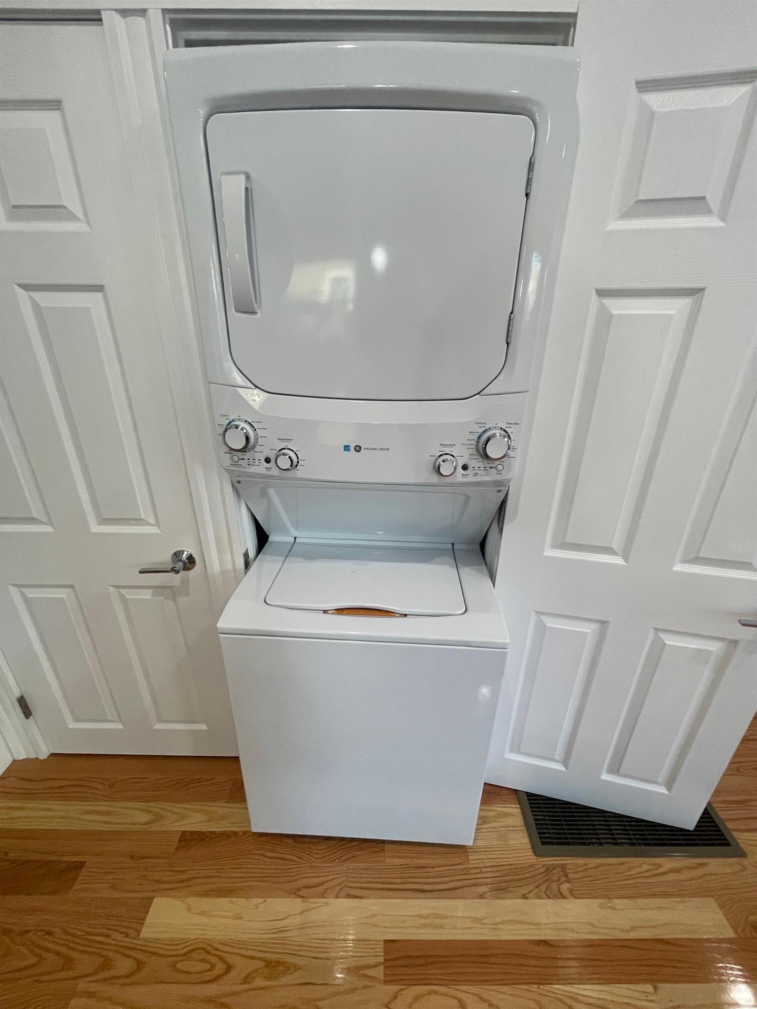 29 Alpine St, Powder House Square