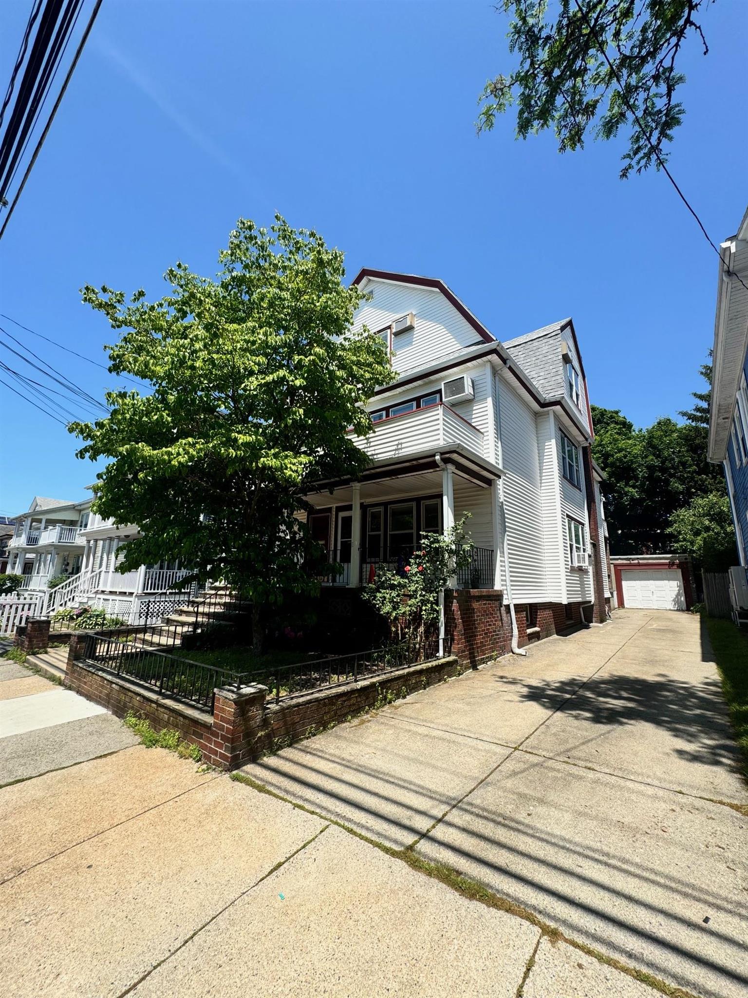 19 Gordon St, West Somerville