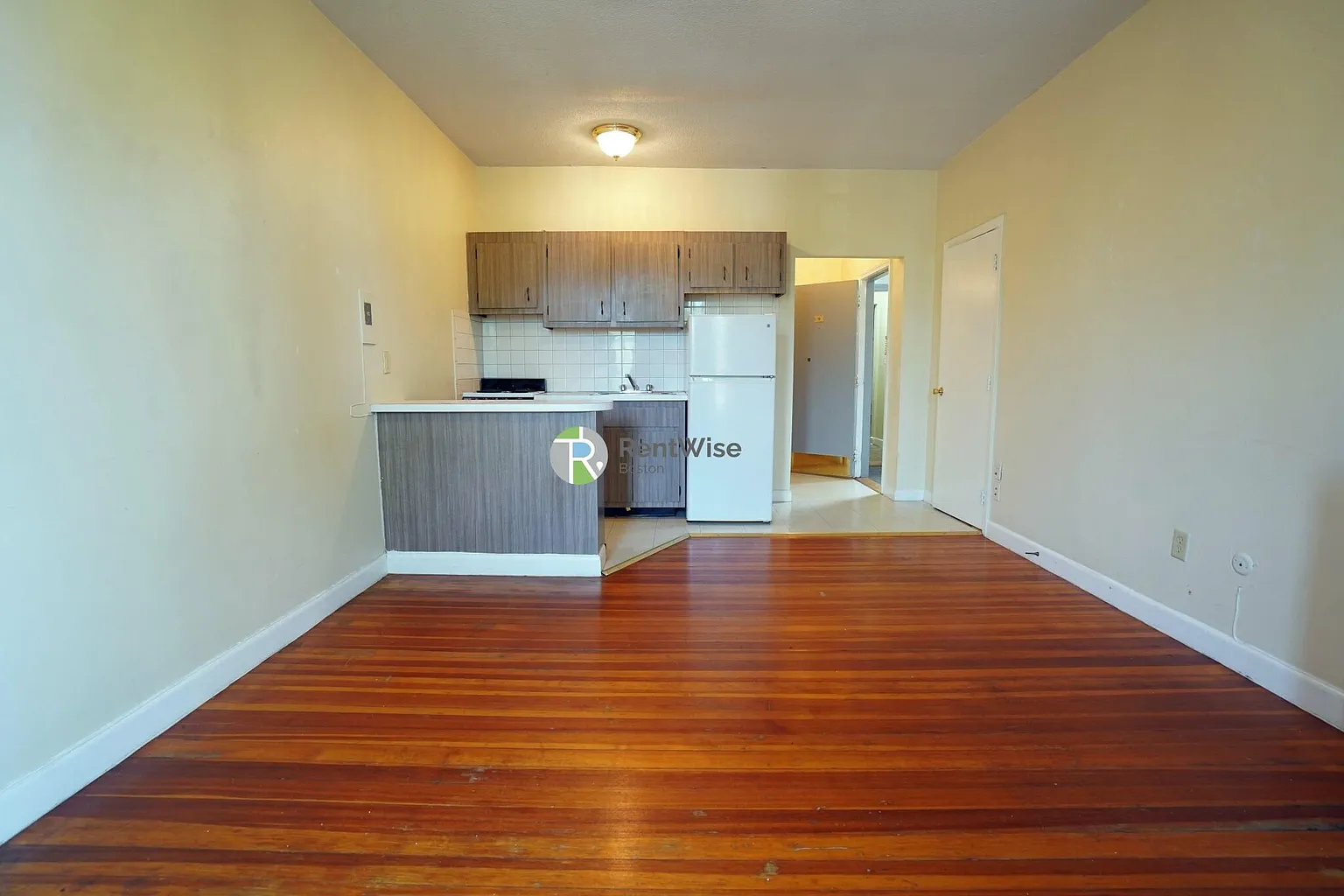 1132 Commonwealth Ave, North Brookline