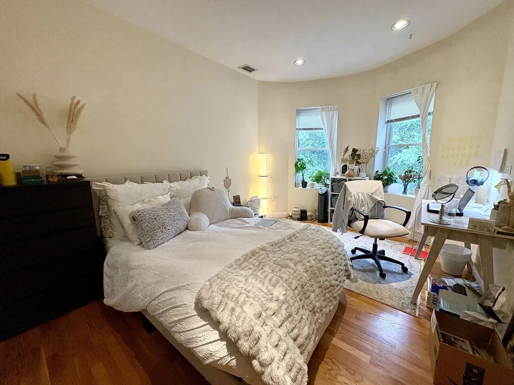 1801 Beacon St, Brookline