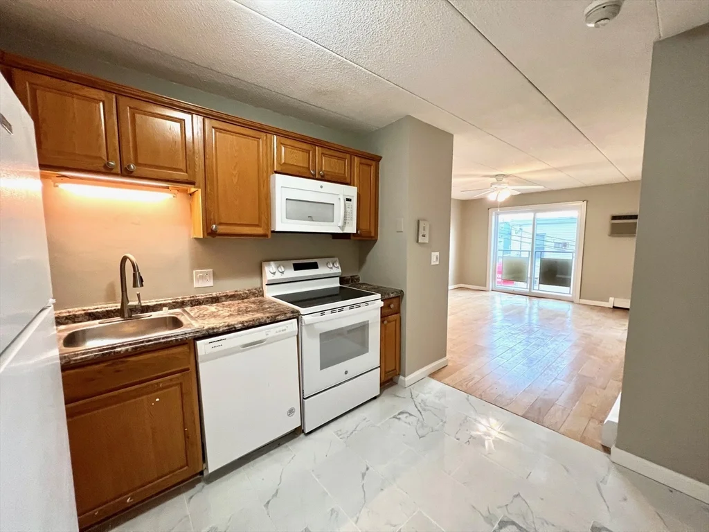4 Hawes St, Revere