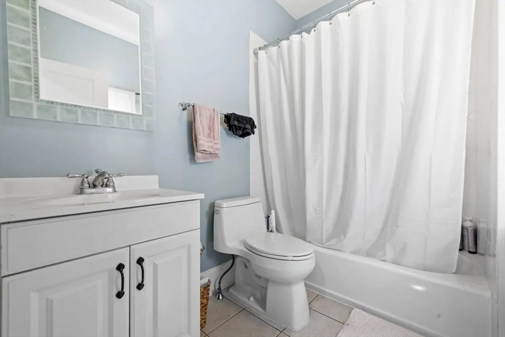 73 G St, South Boston