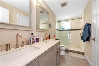 97 Hillside St, Mission Hill