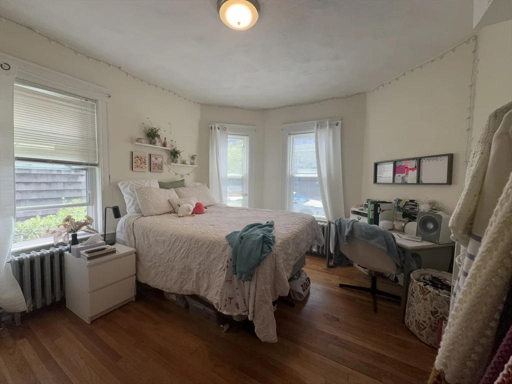 352 Main St, Medford