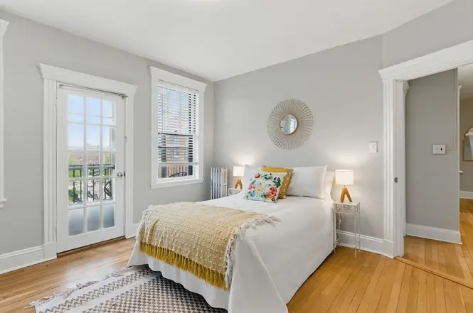 72 Strathmore Rd, Brighton