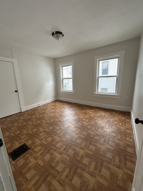 21 18th St, Centralville