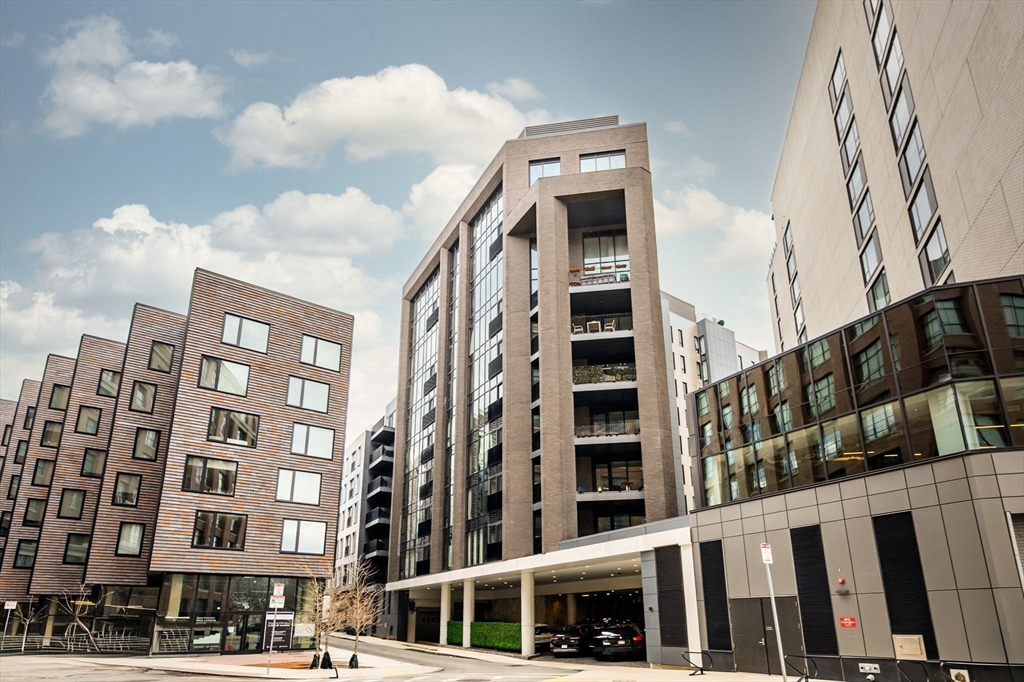 14 W Broadway, South Boston