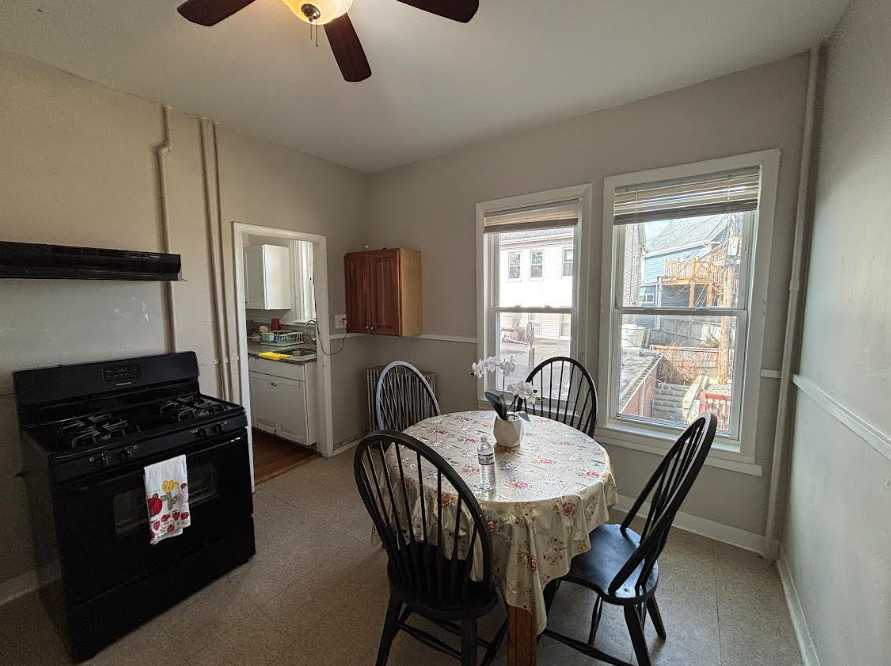 511 Medford St, Magoun Square