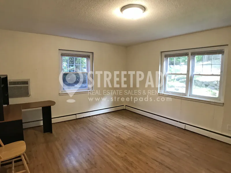 2018 Commonwealth Ave, Brighton