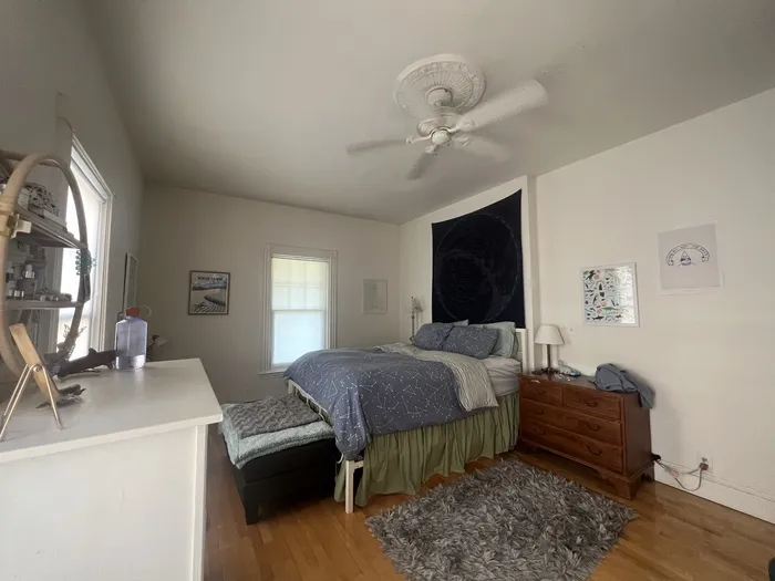 27 Holton St, West Somerville