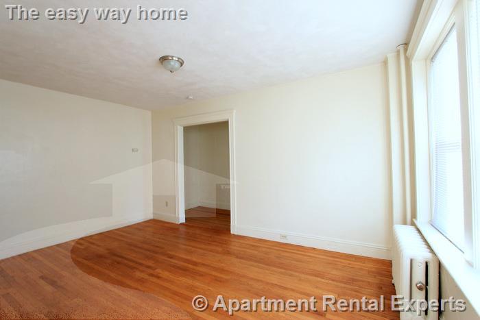 172 Maple St, Malden Center