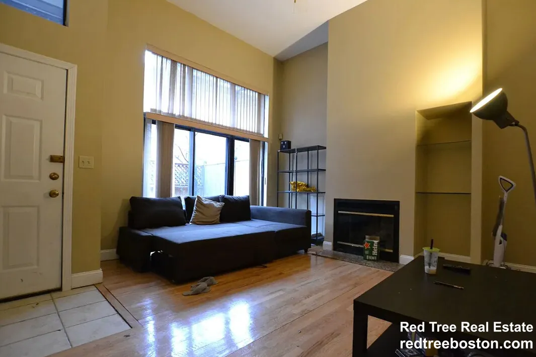 85 Brainerd Rd, Brighton