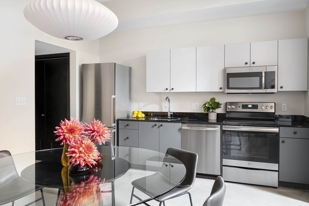 1060 Broadway, Somerville