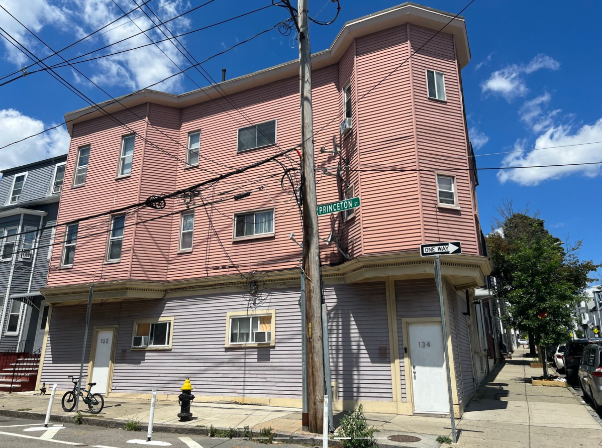 116 Brooks St, East Boston