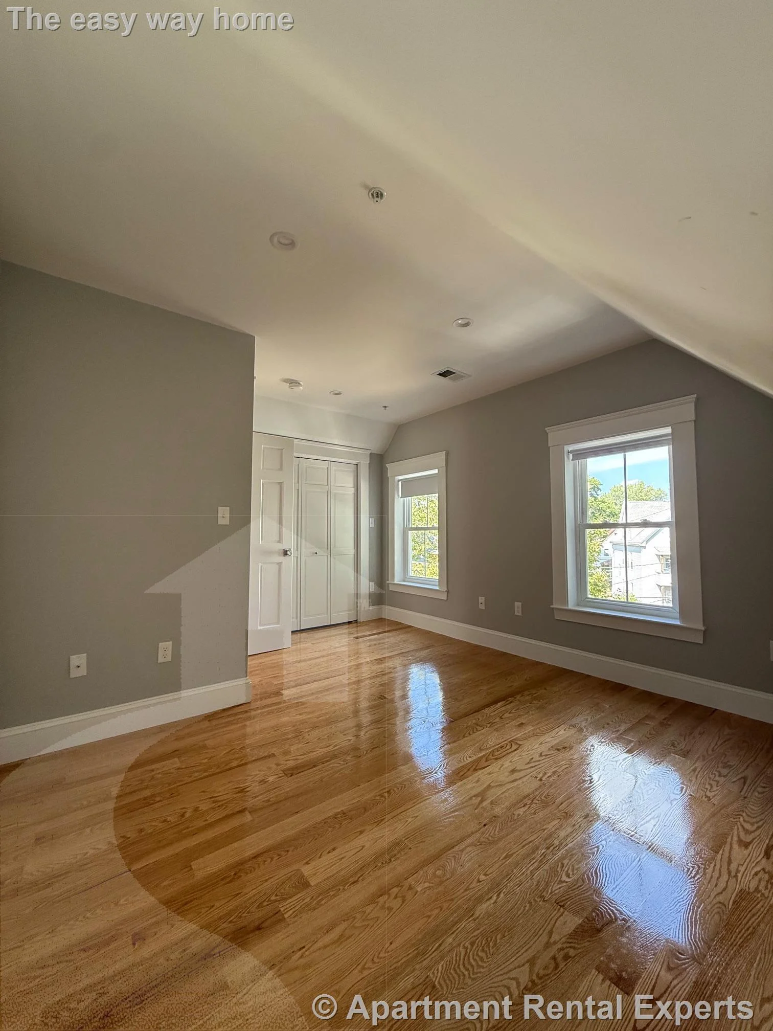 86 Orchard St, Tufts