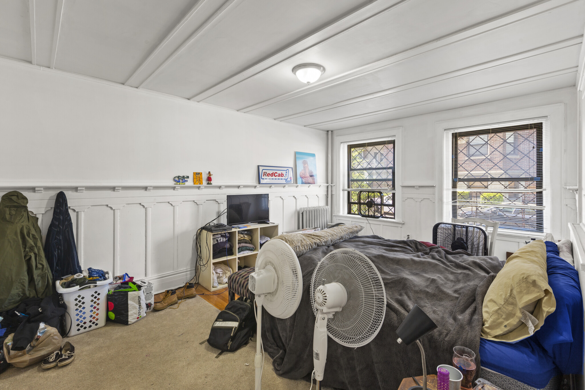 1462 Commonwealth, Brighton