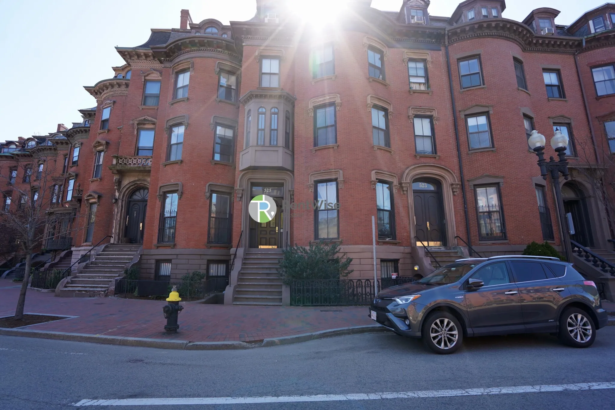 525 Massachusetts Ave, Roxbury