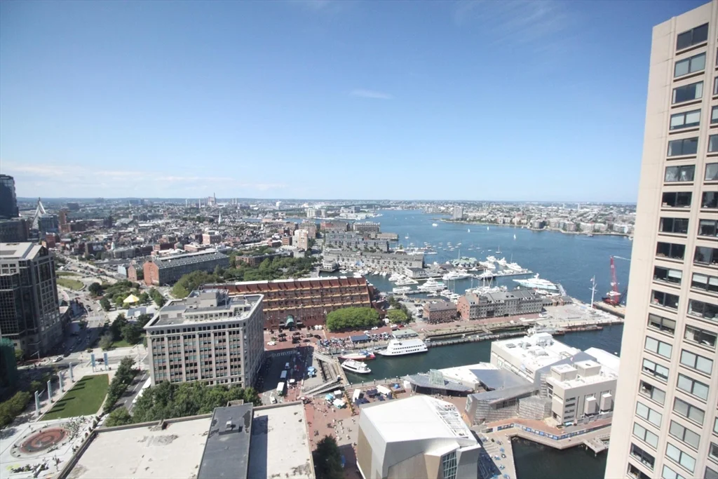 65 E India Row, Downtown