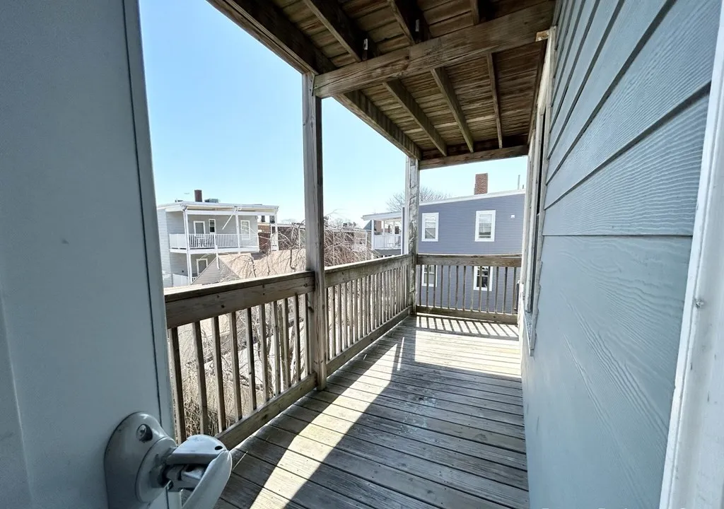 916 Dorchester St, Boston