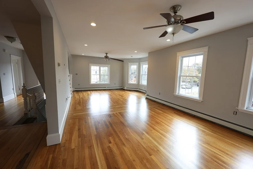 15 Warren, Stoneham