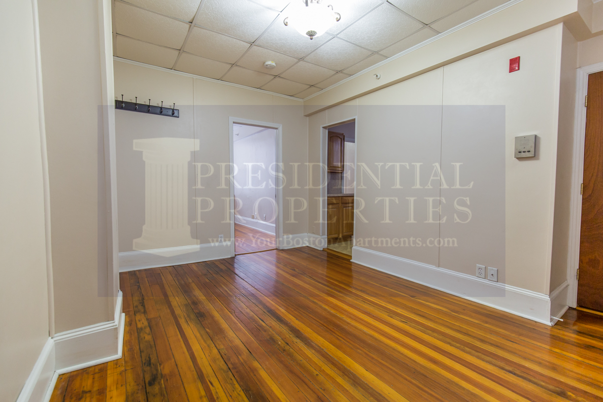 2 bed, 1 bath apartment for rent at 7 Anderson St Unit 6, Beacon Hill — photo 2 of 12