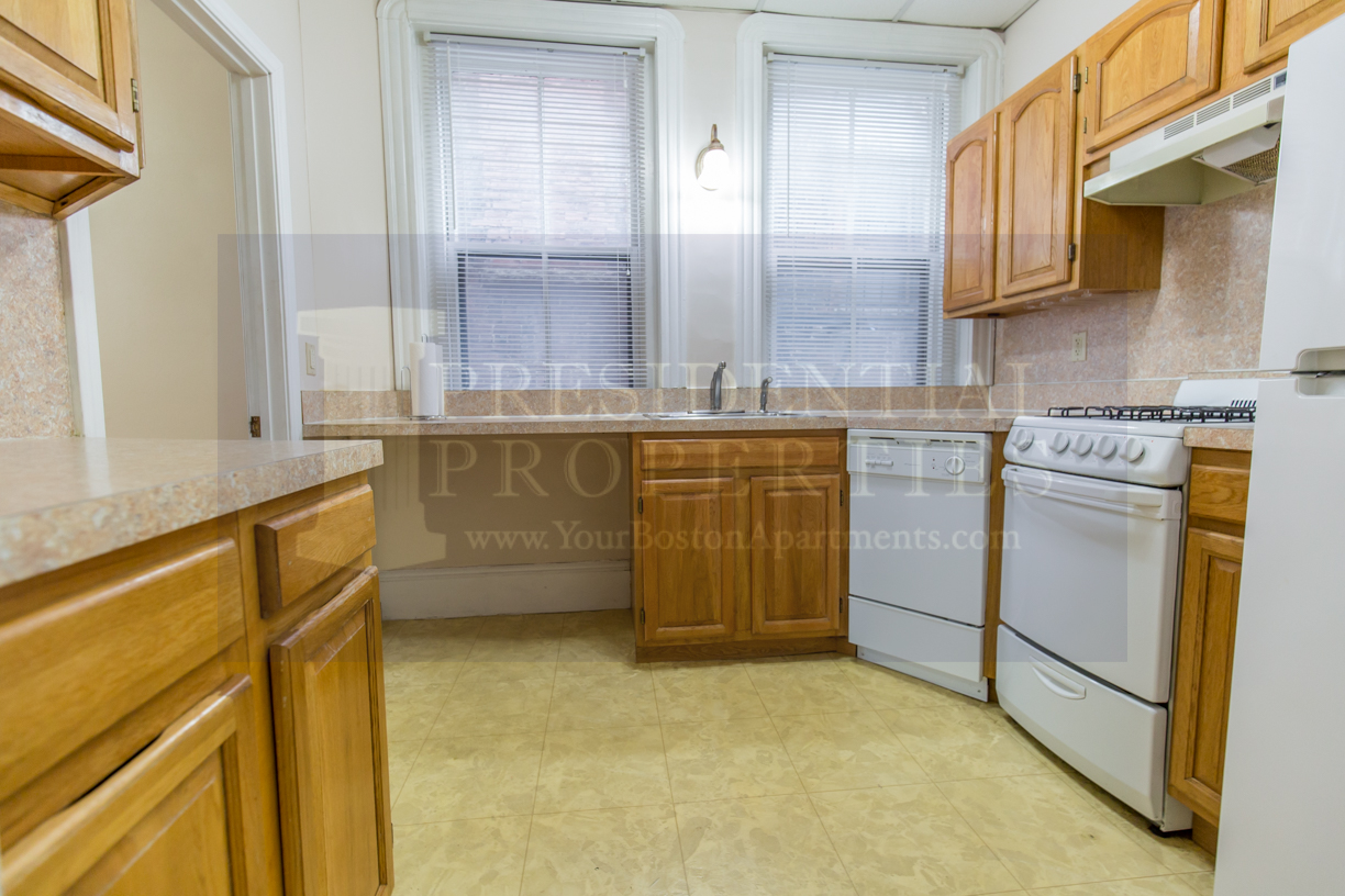 2 bed, 1 bath apartment for rent at 7 Anderson St Unit 6, Beacon Hill — photo 3 of 12