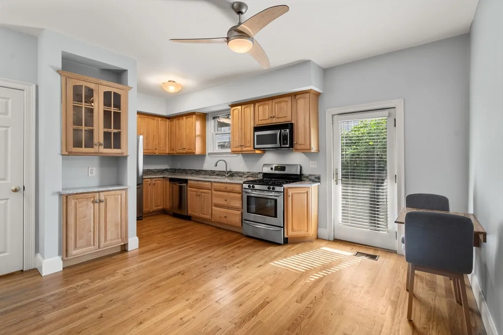 166 O St, South Boston