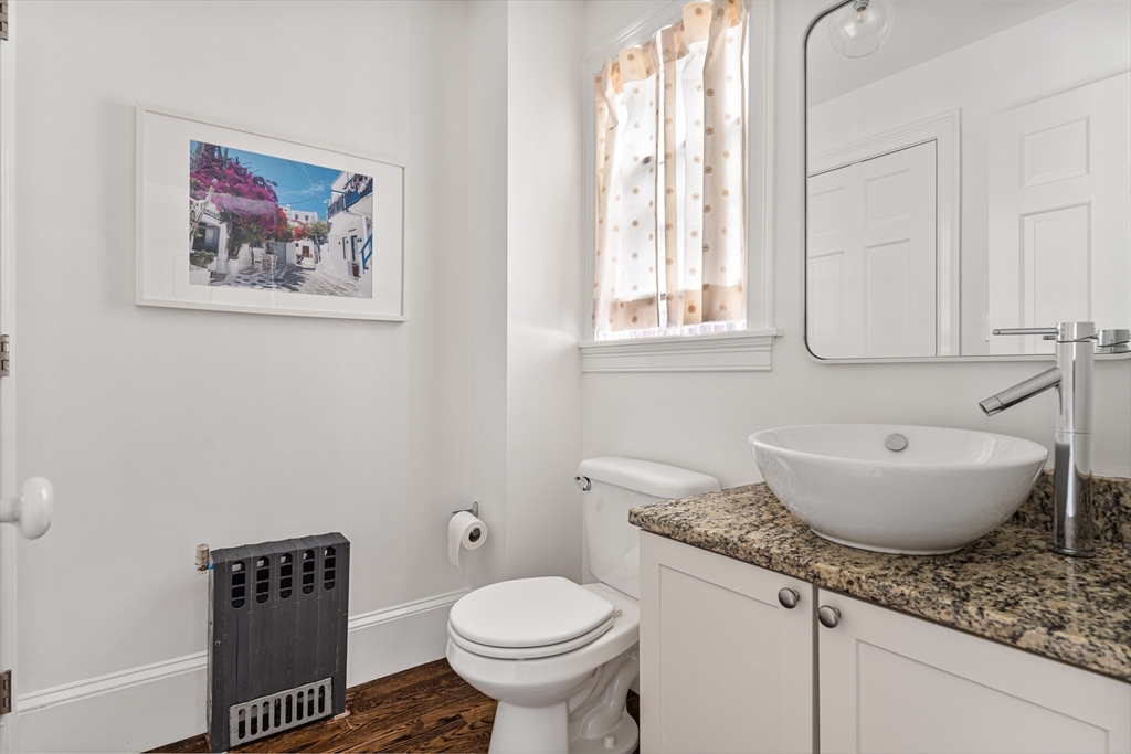 17 Atlantic St, South Boston